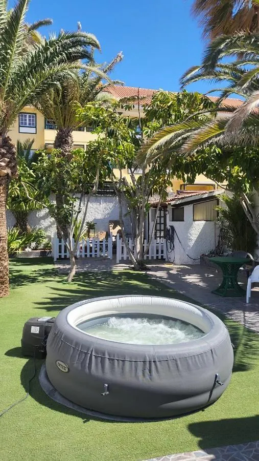 Amazing Garden Villa プエルト・デ・サンティアゴ