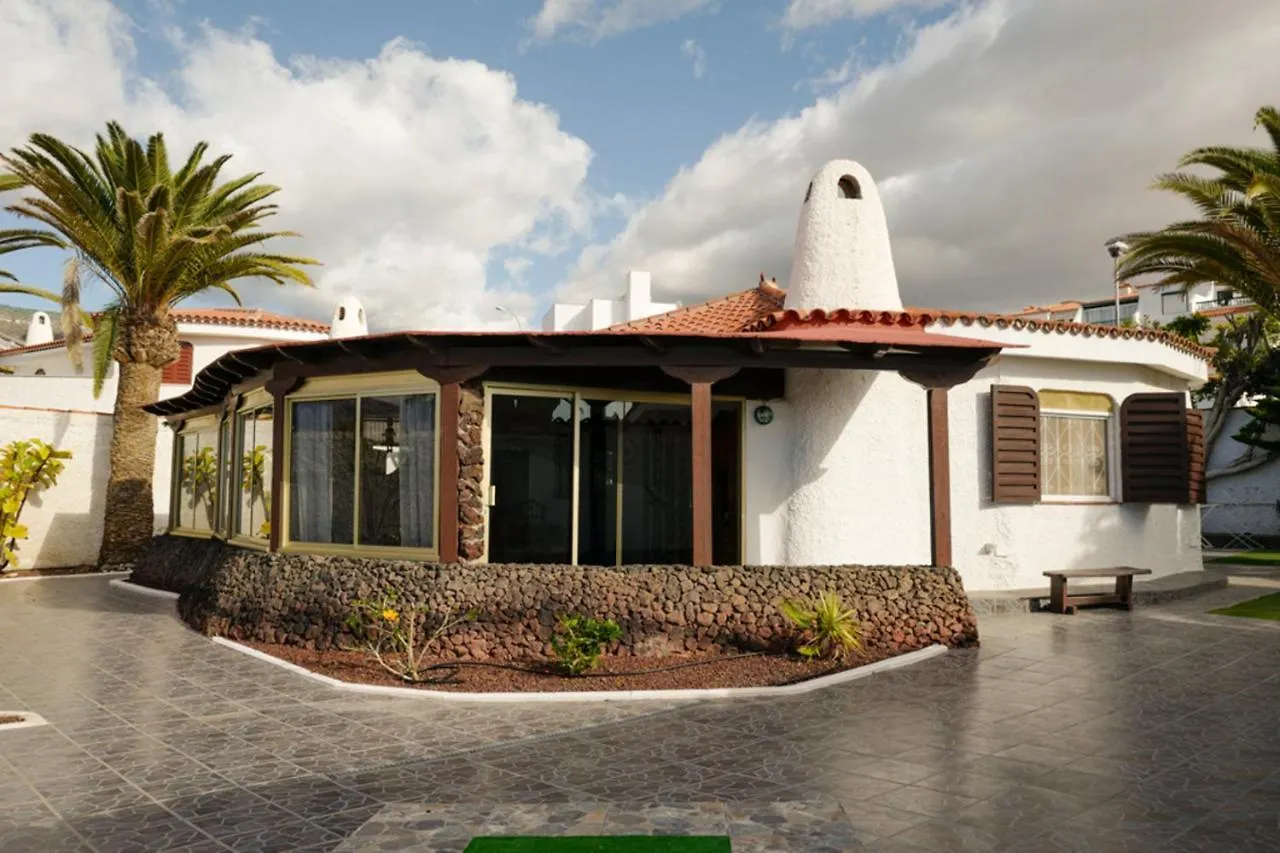 Amazing Garden Villa Пуэрто-де-Сантьяго