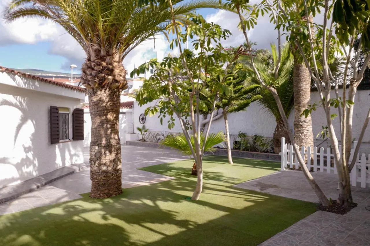 Amazing Garden Villa Пуэрто-де-Сантьяго